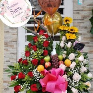 Arreglo Floral con frutas Durio