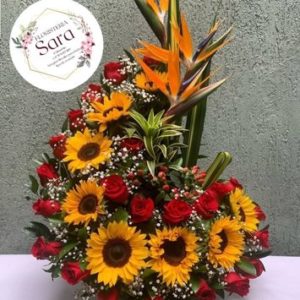 Arreglo Floral Rosas y Girasoles Italia